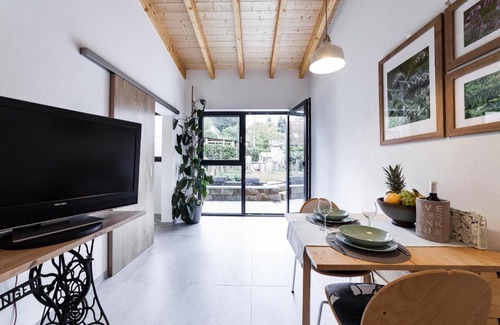 Staudernheim Apartment | Discover Ferienwohnung am Disibodenberg: Pet-Friendly Retreat