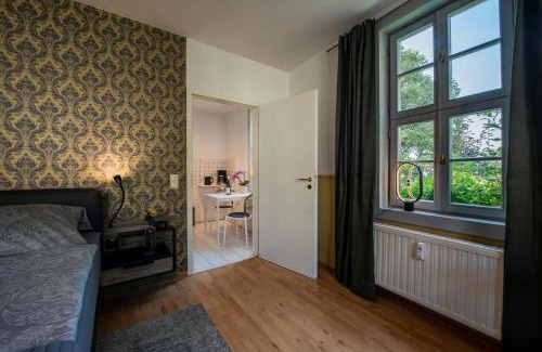 Naumburg Apartment | Child-Friendly Retreat at Ferienwohnung am Dom - 4 Stars