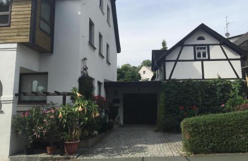 Berg Apartment | Pet-Friendly Retreat at Ferienwohnung "Am Eisenbühl" - 9.5/10