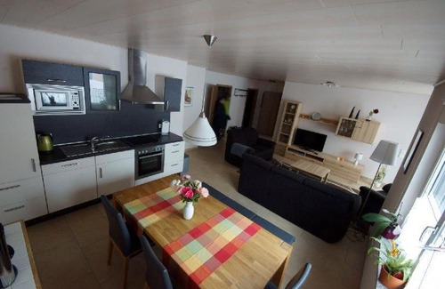 Kniebis Apartment | Family-Friendly Retreat at Ferienwohnung-am-Foerstereck
