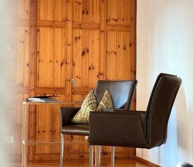 Ueberlingen Apartment | Premier Oceanfront Retreat at Ferienwohnung am Franziskaner Tor