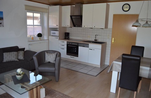 Werdum Apartment | Guest Rated 10/10: Am Gästegarten with Ocean View