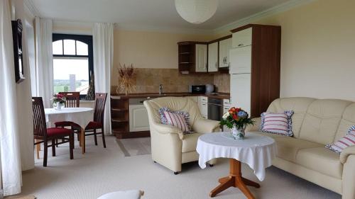 Zweedorf Apartment | Discover Ferienwohnung "Am Grün" - Guest Rated 9.5/10