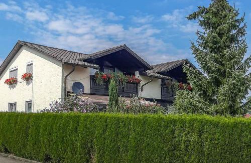Ruhstorf Apartment | Cozy Ferienwohnung am Hasenweg - Pet & Child Friendly Retreat