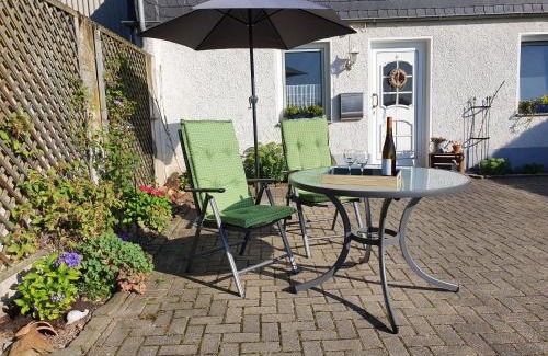 Brilon Apartment | Family-Friendly Getaway at Ferienwohnung Am Hoppenberg