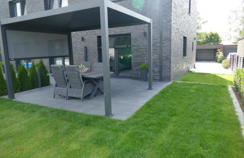 Schwerin Apartment | Pet-Friendly Retreat at Ferienwohnung am Lankower See