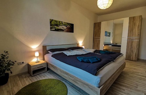 Dankmarshausen Apartment | Highly Rated Ferienwohnung am Lerchenberg for Your Stay