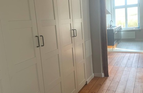 Baumgarten Apartment | Pet-Friendly Ferienwohnung am Lindenplatz - Weitblick Awaits