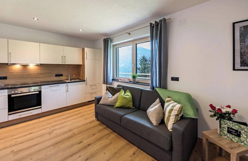 Rohrberg Apartment | Mountain View Retreat at Ferienwohnung am Mühlbachl