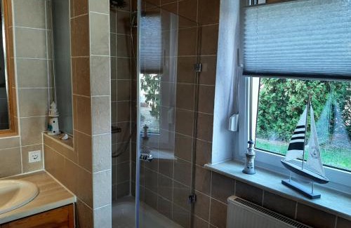Kitzen Apartment | Oceanfront Retreat: Ferienwohnung am Park with 9/10 Rating