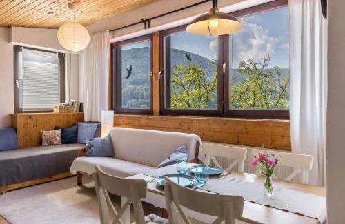 Bad Urach Apartment | Family-Friendly Ferienwohnung Am Samuelstein with High Ratings