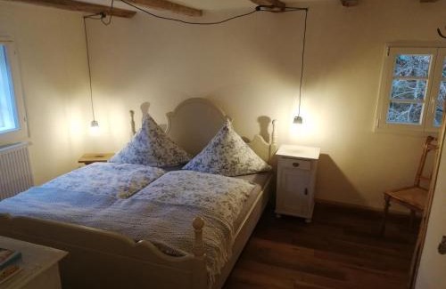 Burg an der Wupper Apartment | Family-Friendly Ferienwohnung Am Schloßberg - Rated 9.5/10