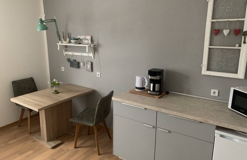 Anklam Apartment | Inviting Ferienwohnung am Stadtwald: Guest Rated 9.8/10