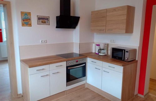 Lauscha Apartment | Tranquil Ferienwohnung am Waldesrand - Child Friendly Retreat