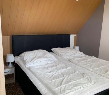 Ortsamt 5 Apartment | Family-Friendly Getaway at Ferienwohnung am Zoo