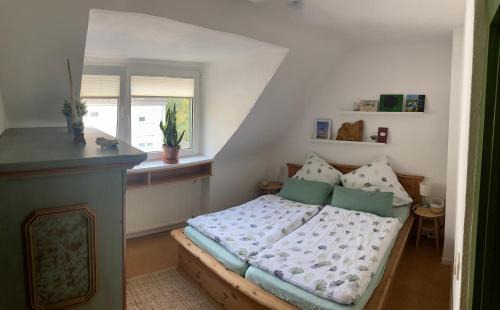 Frohnhausen Apartment | Family-Friendly Ferienwohnung Amsel with Top Guest Rating