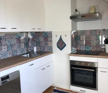 Frohnhausen Apartment | Family-Friendly Ferienwohnung Amsel with Top Guest Rating