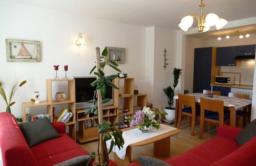 Bergen auf Ruegen Apartment | Family-Friendly Ferienwohnung Amsel with Ocean View