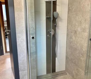 Michelau i. Steigerwald Apartment | Top-Rated Ferienwohnung an Der Hofbrennerei Getaway