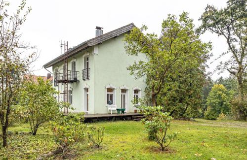 Neu Darchau Apartment | Idyllic Ferienwohnung An Der Elbe - Family-Friendly Retreat