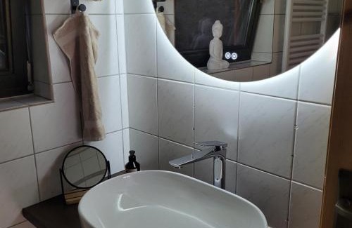 Warburg Apartment | Highly Rated Ferienwohnung by the City Wall - Family Friendly