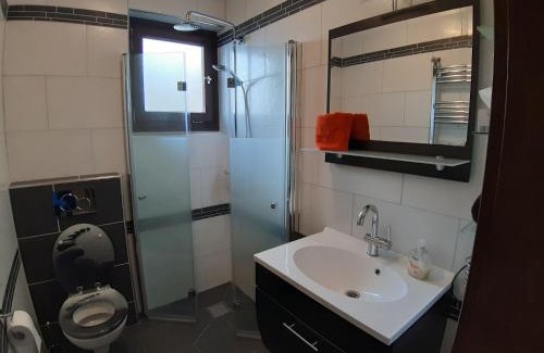 Millstatt Apartment | Cozy Apartment with Balcony for Six - Family-Friendly Amenities