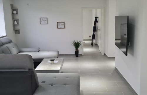 Maxhutte-Haidhof Apartment | Pet-Friendly Ferienwohnung Annashome with Great Guest Reviews