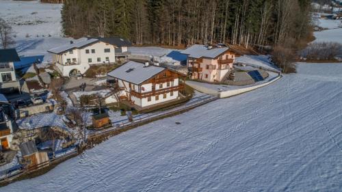 Pfarrwerfen Apartment | Family-Friendly Ferienwohnung Antonia with High Guest Ratings
