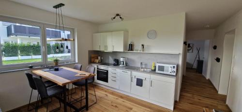 Eriskirch Apartment | Child-Friendly Retreat at Ferienwohnung Apfelblick