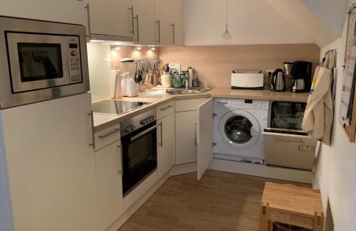 Suderende Apartment | Pet-Friendly Getaway at Ferienwohnung Apfelrose