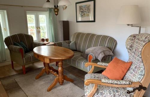 Suderende Apartment | Pet-Friendly Getaway at Ferienwohnung Apfelrose
