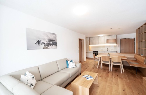 Faschina Apartment | Spacious Apartment for 6 Guests in Fontanella, Pet Friendly