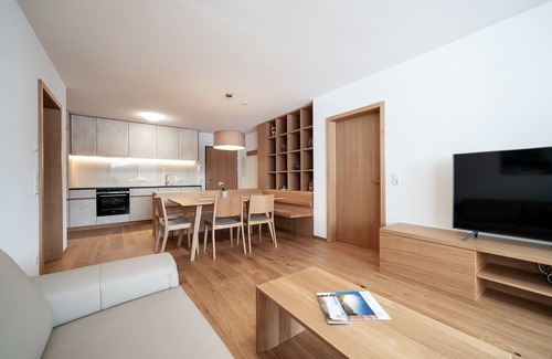 Faschina Apartment | Spacious Apartment for 6 Guests in Fontanella, Pet Friendly