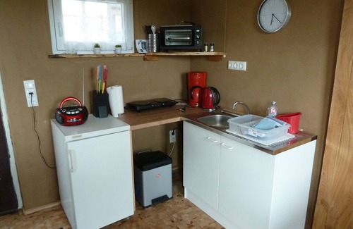 Kuesten Apartment | Perfect Getaway for 2 in Küsten with Kitchen Access