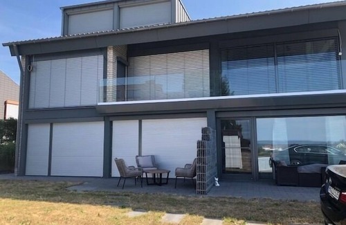 Talheim Apartment | Cozy Ocean View Apartment for Two in Talheim