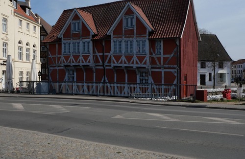 Wismar Apartment | Prime 50m² Apartment for 2 Guests in Wismar - Rated 10/10