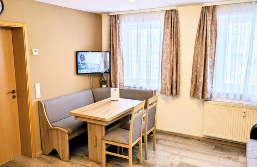 Dobel Apartment | Cozy Apartment for Two Guests with Ocean View in Dobel