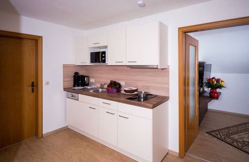Obing Apartment | Cozy Apartment for 3 Guests with Spa Amenities in Obing