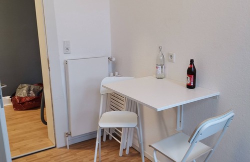 Vorderer Westen Apartment | Modern Apartment for 4 with Kitchen in Kassel