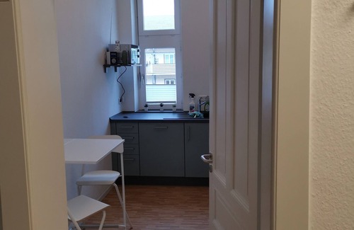 Vorderer Westen Apartment | Modern Apartment for 4 with Kitchen in Kassel