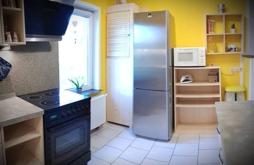 Suhl Apartment | Cozy Apartment for 4 Guests with Kitchen in Suhl