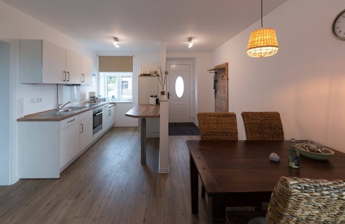 Juebek Apartment | Pet-Friendly Getaway for 4 in Jübek - Rated 10/10!