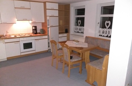 Friedrichsbrunn Apartment | Cozy 55m² Apartment for 4 Guests in Beautiful Thale