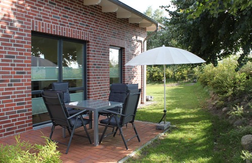 Twedt Apartment | Cozy Apartment for 4 Guests with Kitchen in Twedt