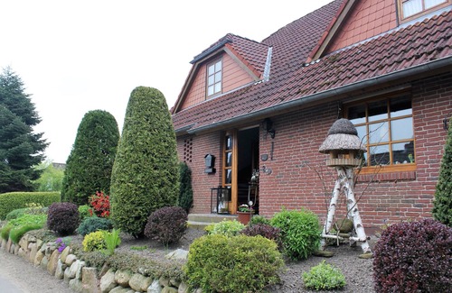 Großwaabs Apartment | Cozy Apartment for 4 Guests with Kitchen in Waabs