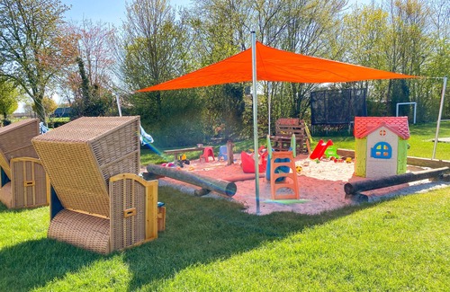 Rieste Apartment | Family-Friendly Apartment for 5 Guests in Rieste