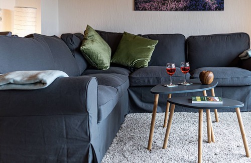 Vienenburg Apartment | Spacious Apartment for 6 Guests in Goslar with Kitchen