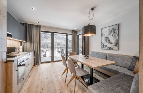 Oetz Apartment | Comfortable 79m² Apartment for 7 in Oetz with Spa Access