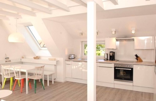 Juist Apartment | Spacious Apartment for 7 Guests with Kitchen in Juist