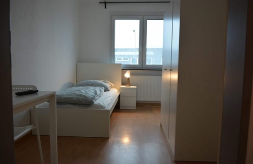 Worms Apartment | Spacious Apartment for 7 Guests with Ocean View in Worms